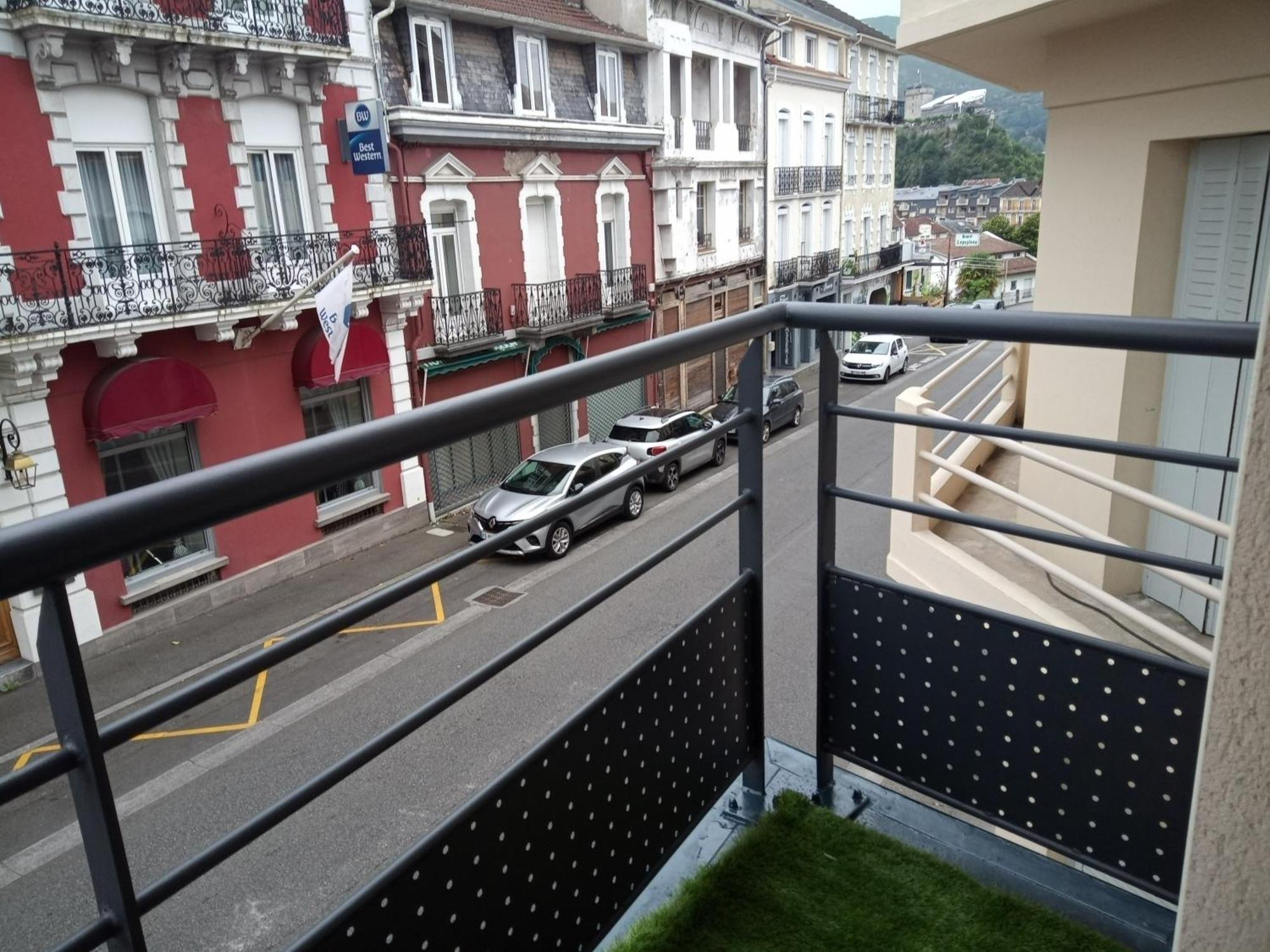 Agreable Studio Familial A Lourdes, Proche Gare المظهر الخارجي الصورة